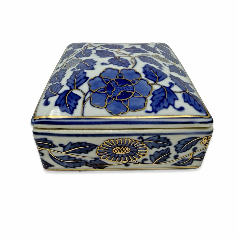 Vintage Blue White Floral Porcelain Trinket Box Gold Detail Lidded Jewelry Box - Picture 5 of 16